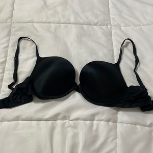 Victoria’s Secret very-sexy push up bra